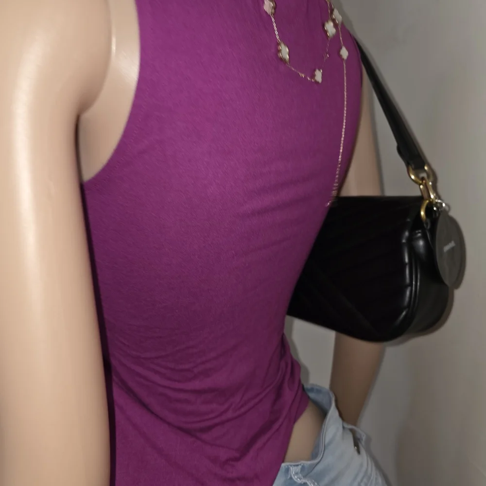 ☆White House Black Market Magenta Ruffle Tank Top☆ - Picture 3 of 3